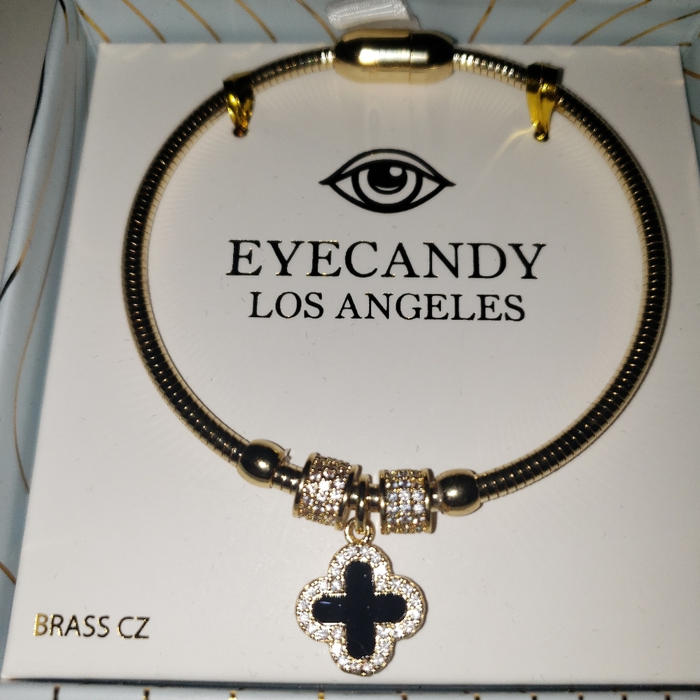 Gold and Black & Mother Of Pearl Lucky Clover Reversible Bracelet